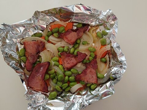 バター香る ベーコン入りの野菜グリルつまみ